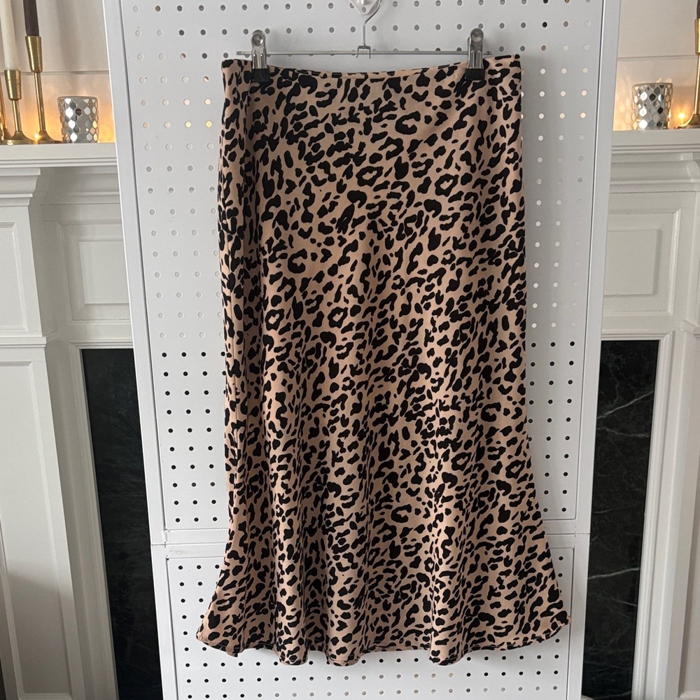Essue Animal Print A-Line Skirt